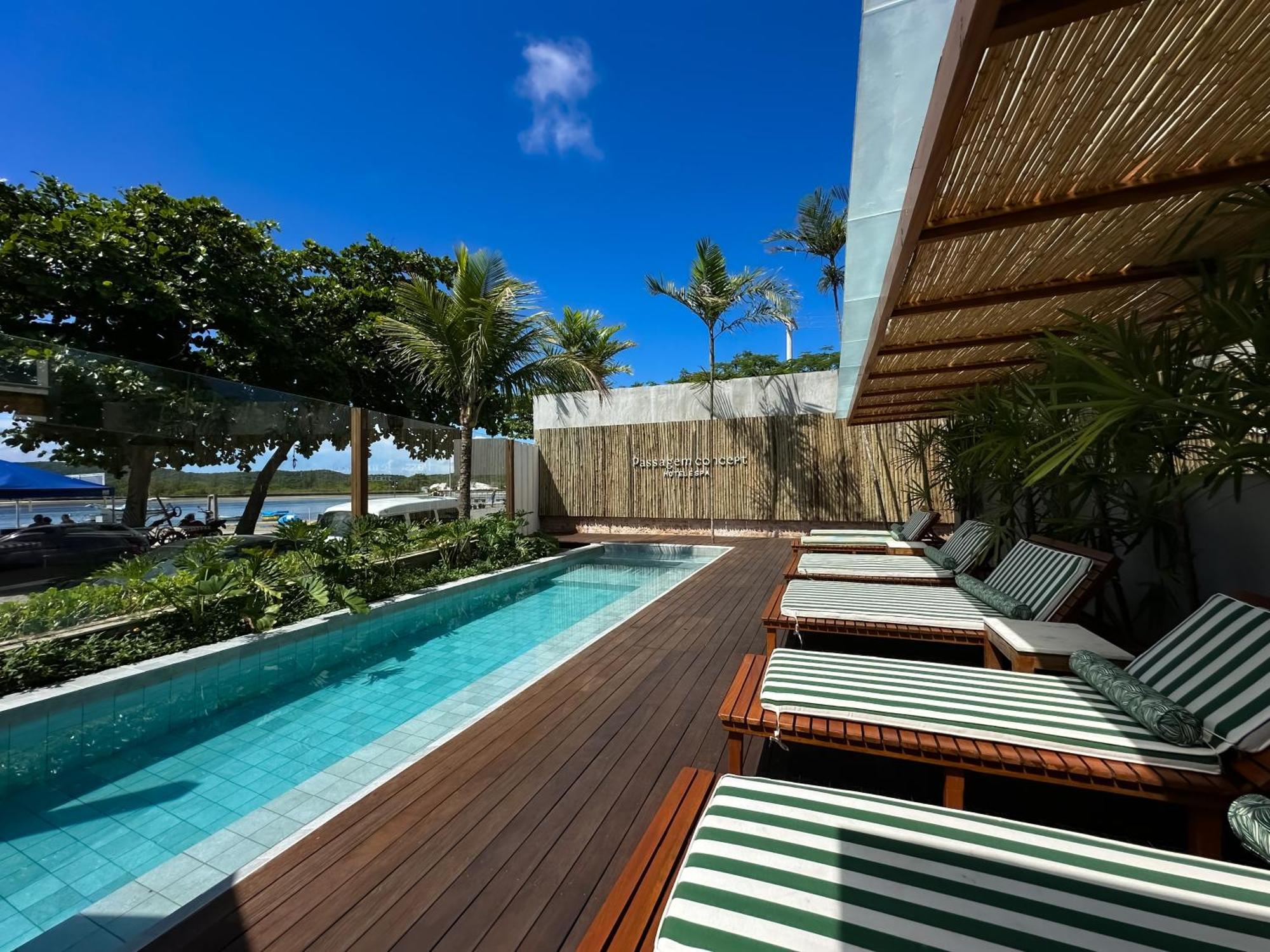 Passagem Concept Hotel E Spa Cabo Frío Exterior foto The pool at the hotel