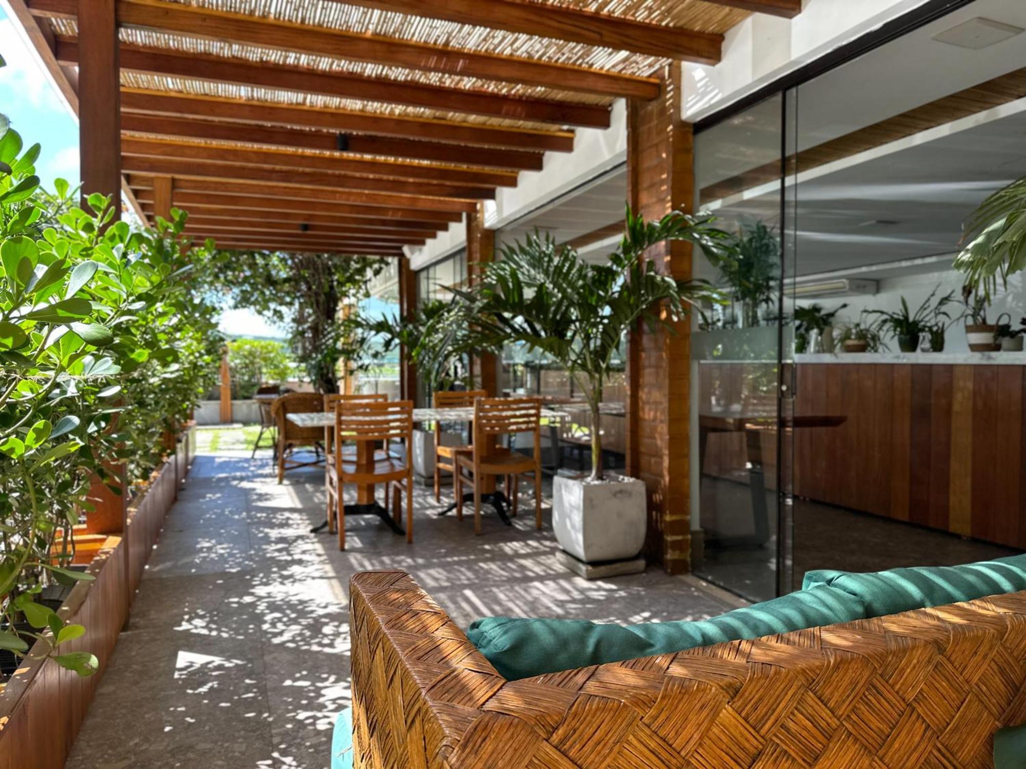 Passagem Concept Hotel E Spa Cabo Frío Exterior foto The Terrace at the Four Seasons Hotel, Los Angeles